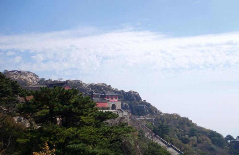  p>碧霞禅寺,亦名 a target="_blank" href="/item/碧霞禅院">碧霞禅