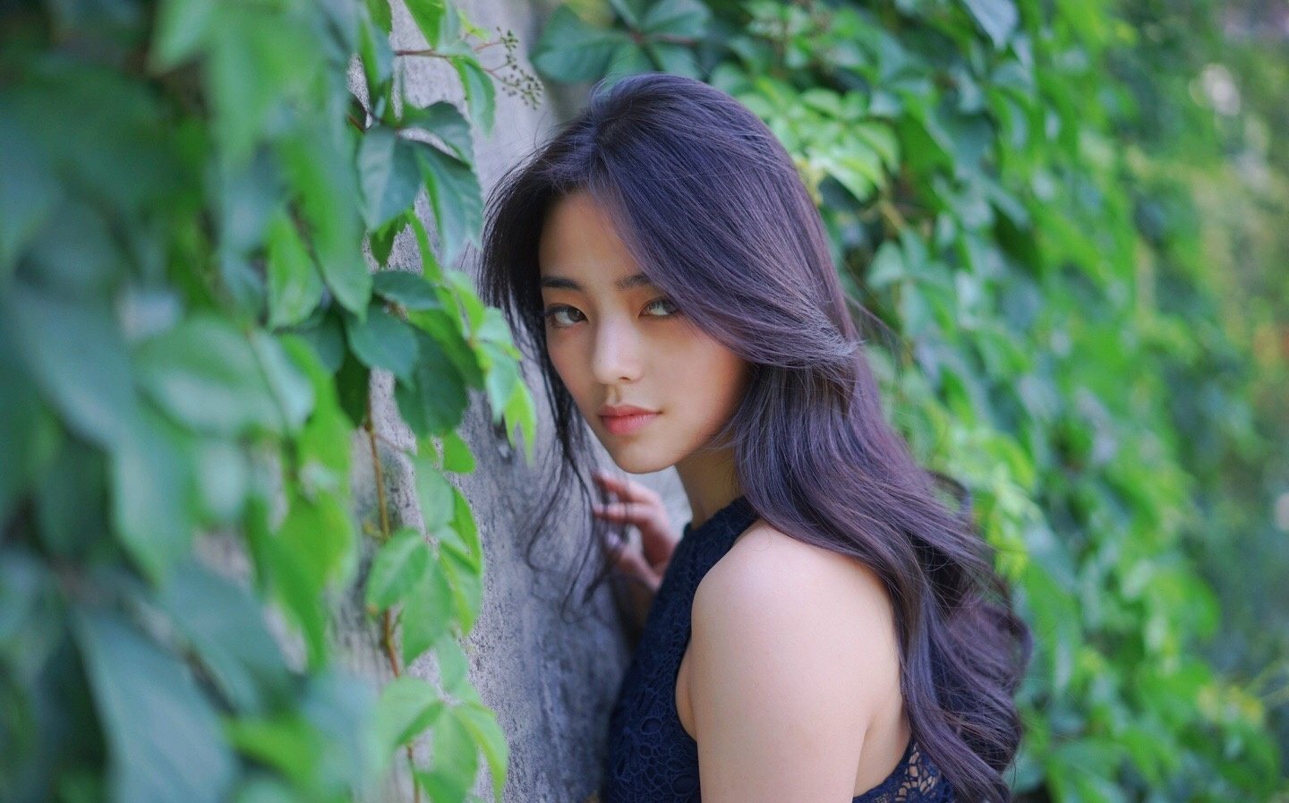  p>薇薇,1997年出生于美国,美国华裔女演员,毕业于上海戏剧学院表演系