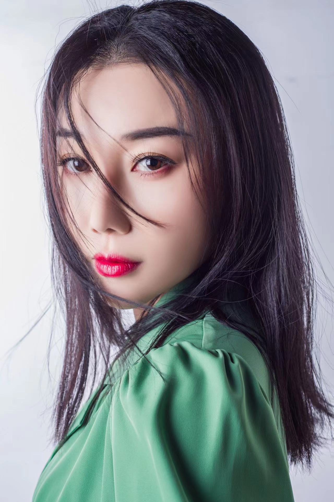 段力煊,(曾用名段静),女,演员,毕业于上海