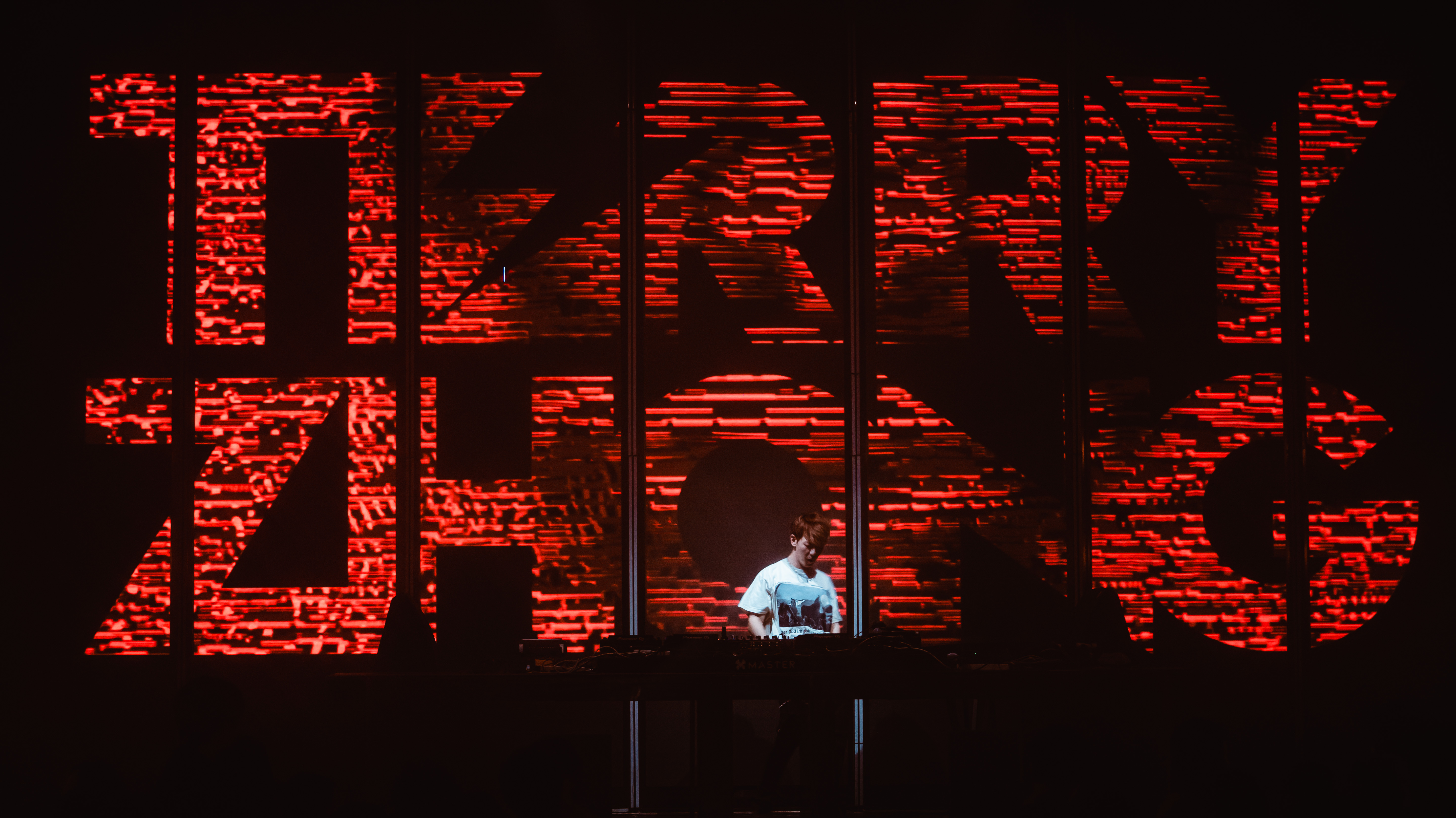  p data-id="tcu36sah9reo">钟天利,索尼音乐旗下电音厂牌liquid