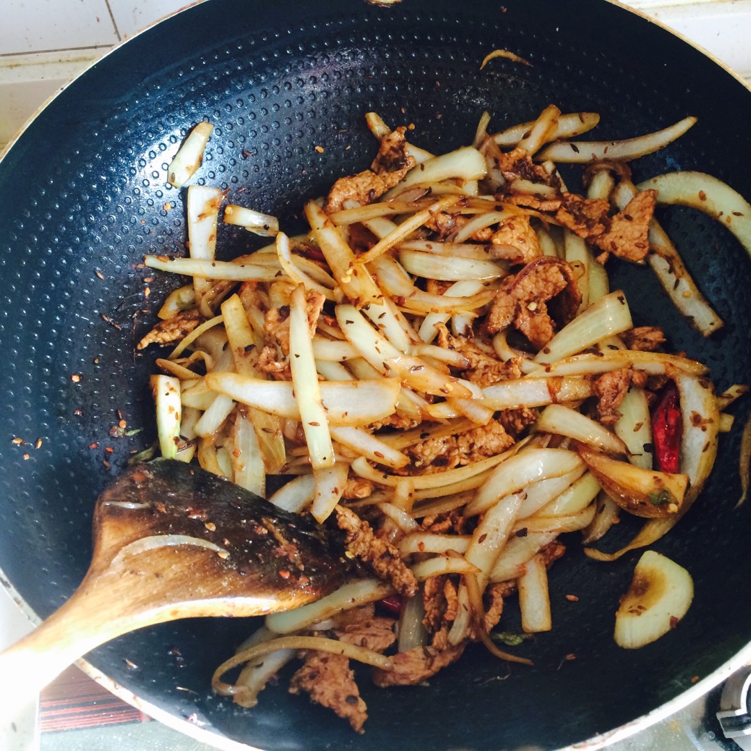 孜然洋葱炒肉