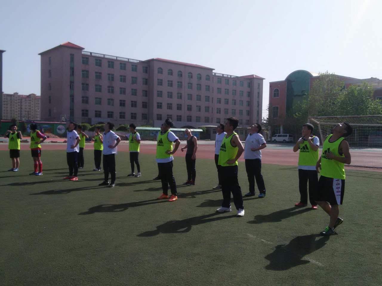 p>大石桥市第三高级中学,位于辽宁省营口市大石桥市镁都街道二高街10
