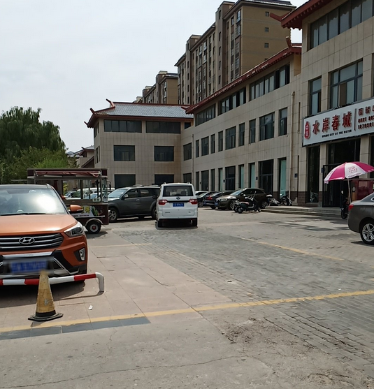 水岸春城