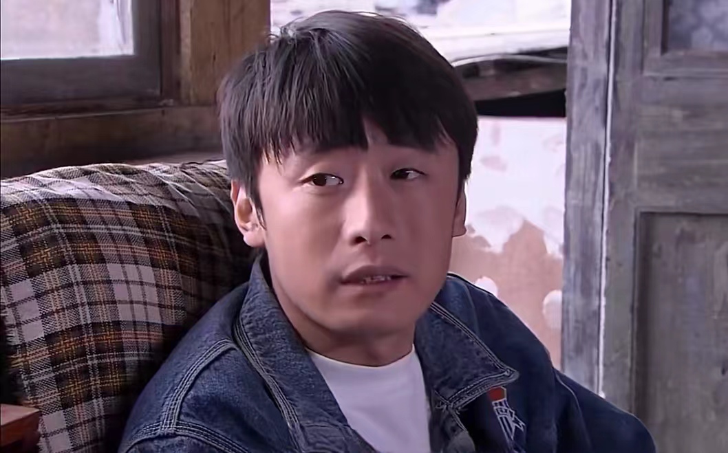 blank" href="/item/《鸽子哨》/13237764" data