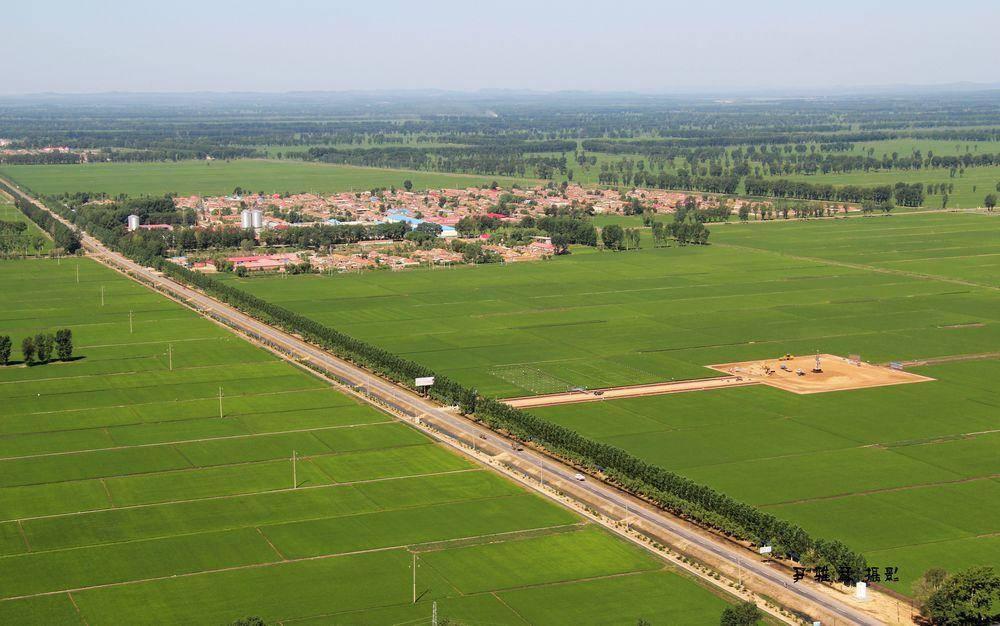 农场,位于 a target="_blank" href="/item/黑龙江省齐齐哈尔市