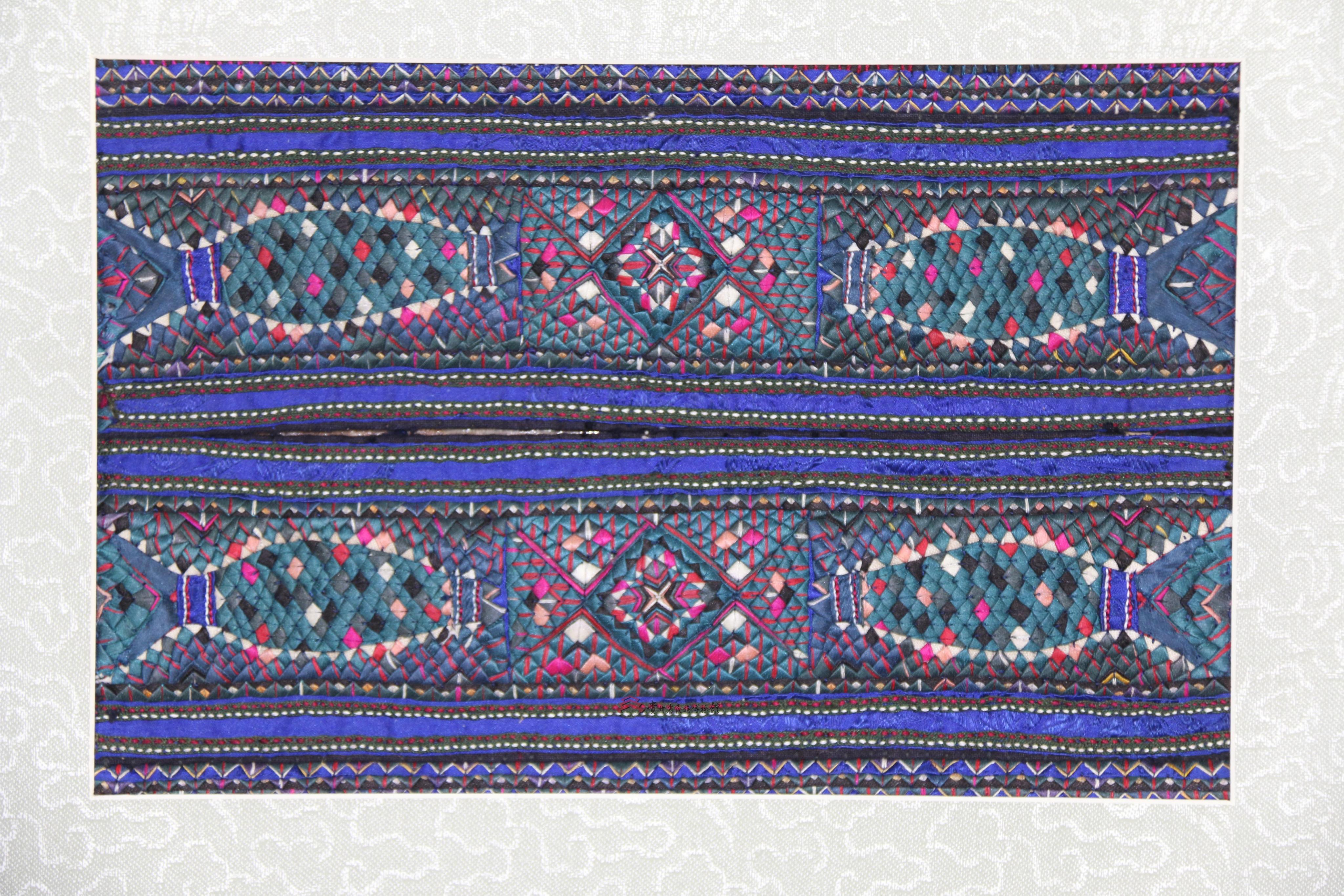  p data-id="tbiyipn0xbom">台江苗族堆绣鱼纹绣