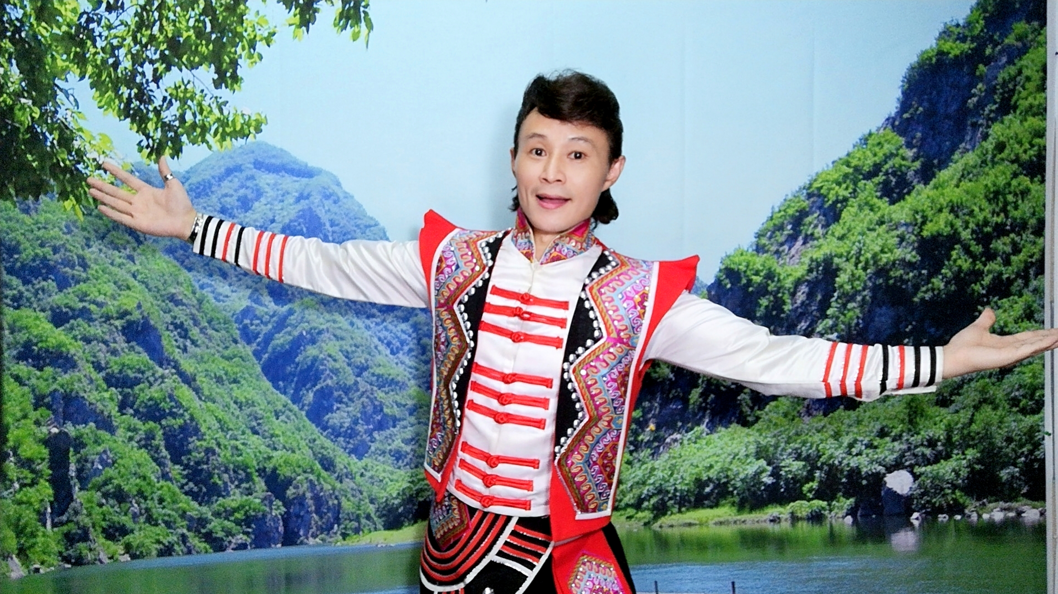  p data-id="gnbj4yp0bk">王爱华,著名原生态歌唱家; sup data-ctrid=