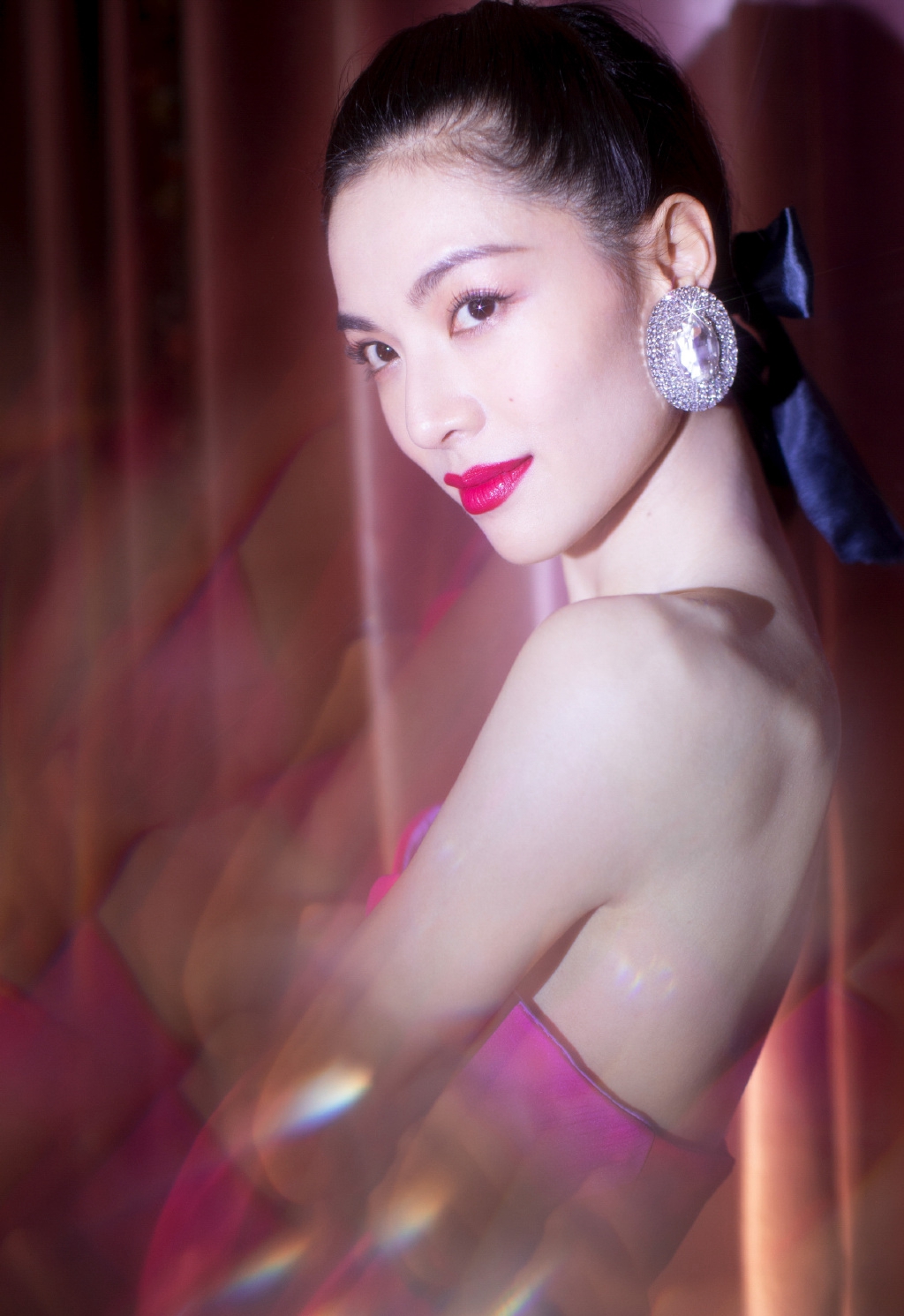  p>钟楚曦(elaine zhong),1993年3月18日出生于广东省广州市,毕业于 a