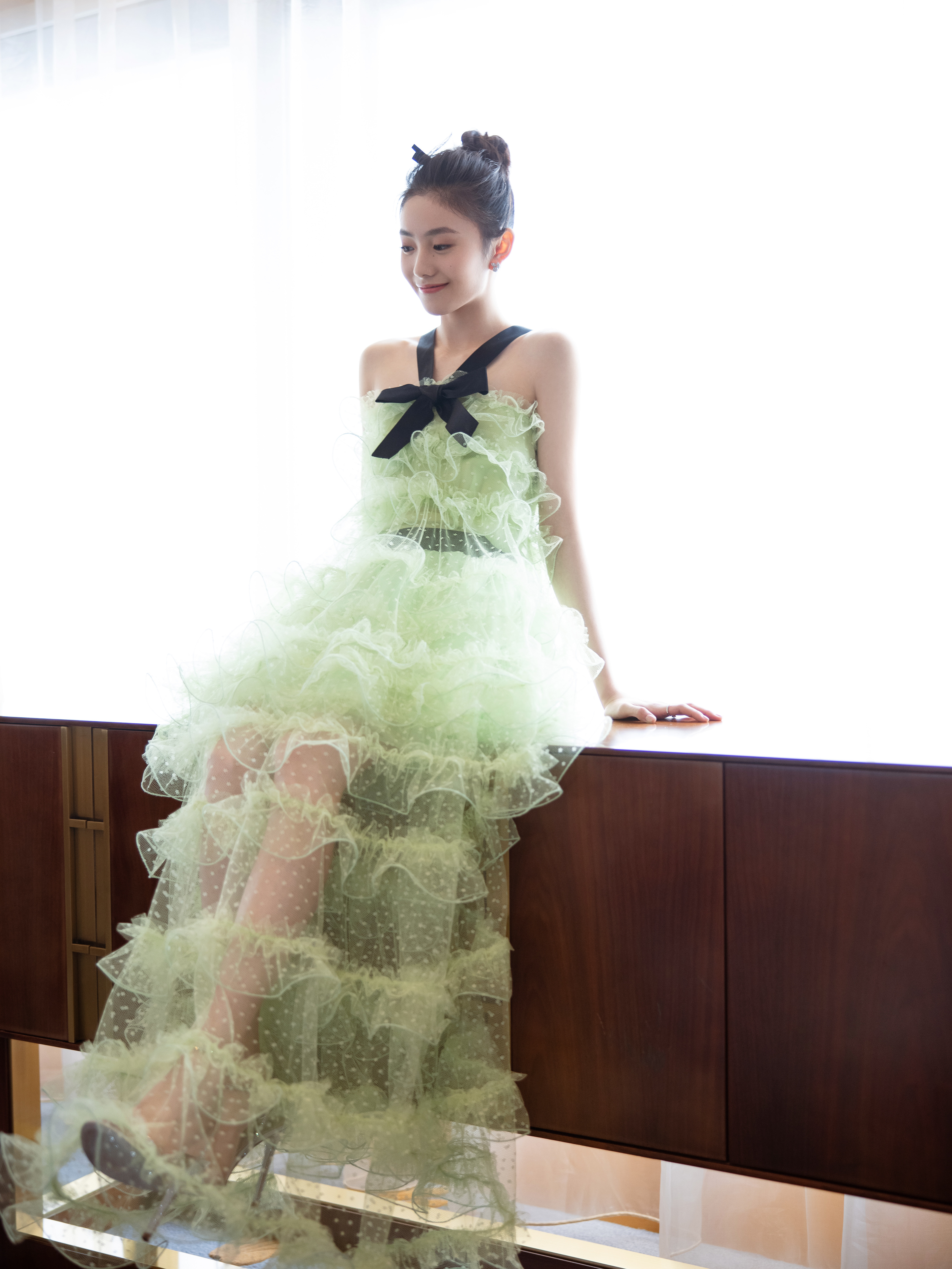 2000年5月20日(存在争议,一说1998年)出生于吉林省通化市辉南县,祖籍