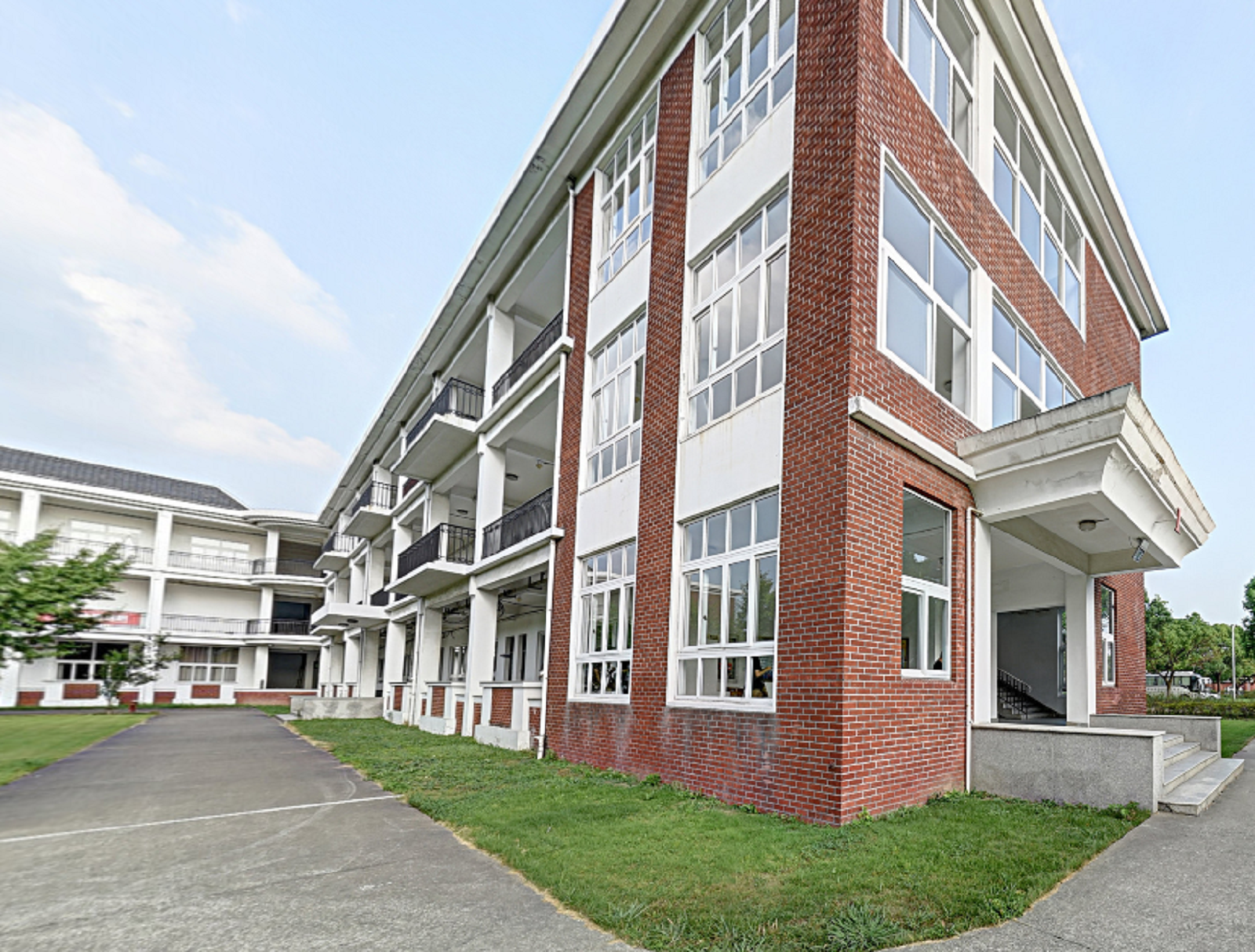 上海立达职业学院