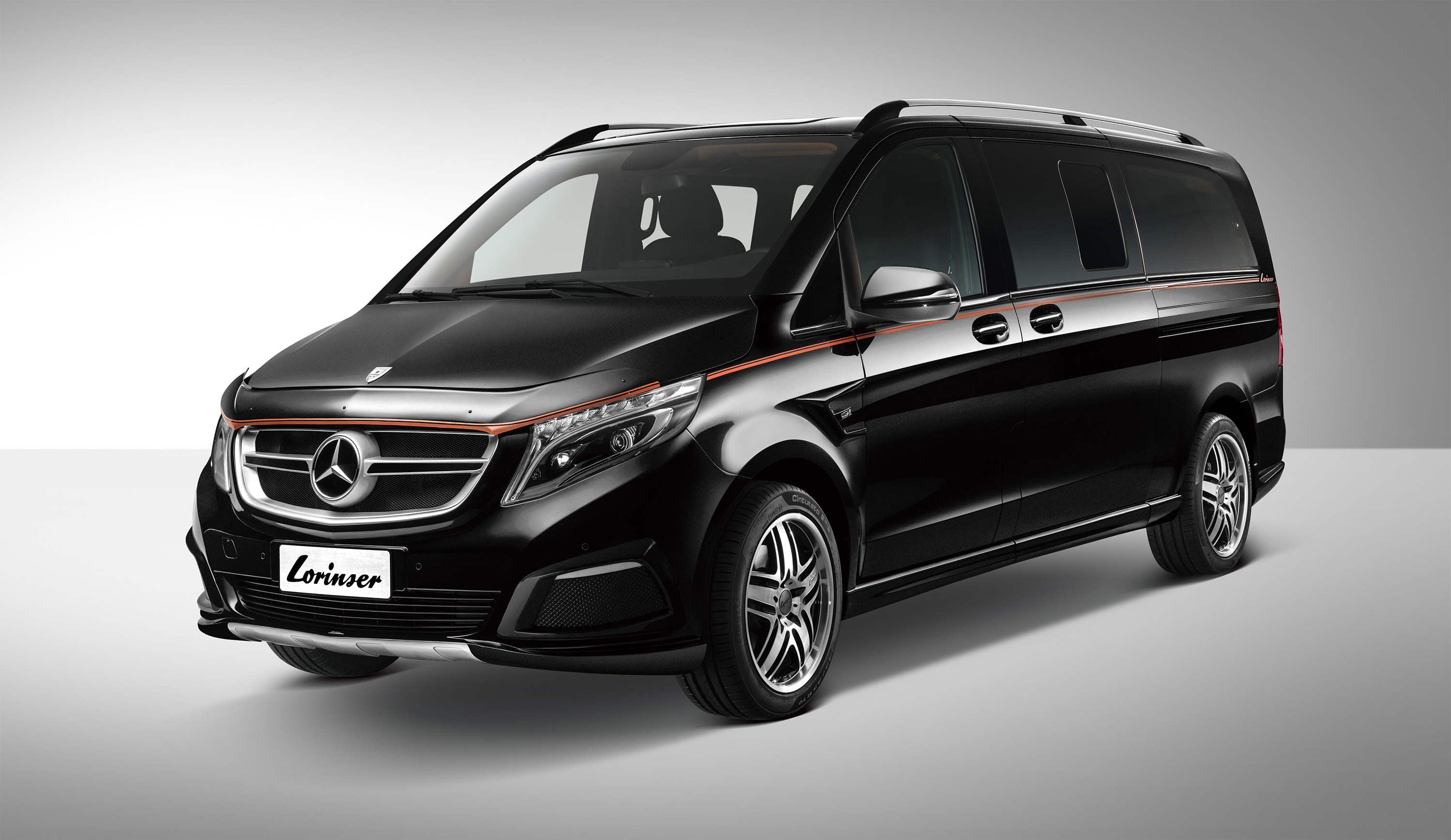  p>罗伦士,是世界著名改装品牌与"amg""brabus"并称为梅赛德斯·奔驰