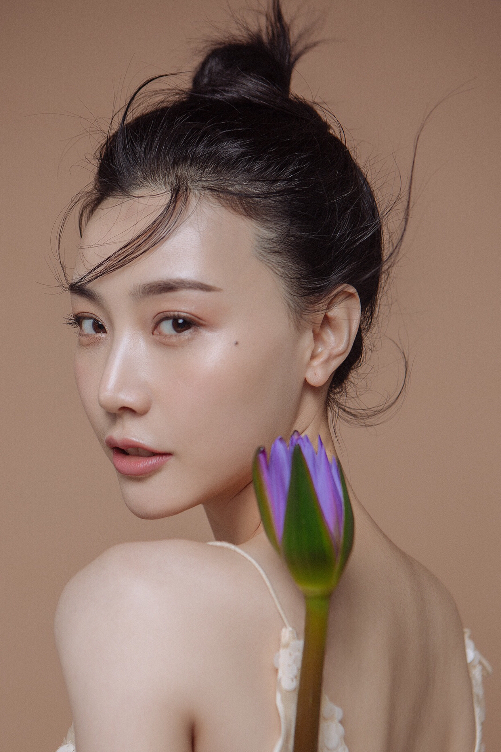  p data-id="gncnlvyoef">高艺晗 i>(曾用名高婷,高艺涵) /i>,出生于 