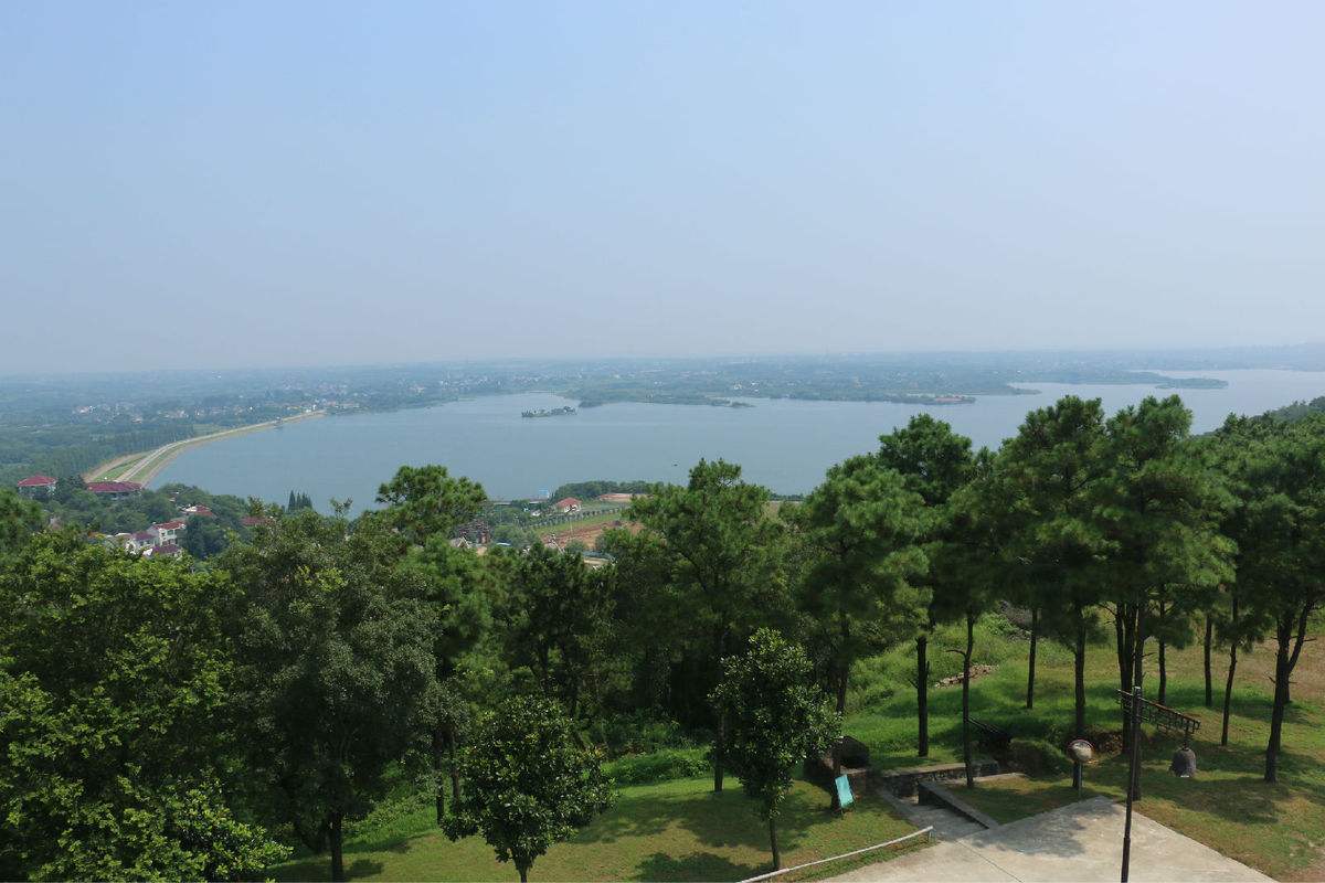  p data-id="gnwqfw8hzk">东屏湖位于 a targe