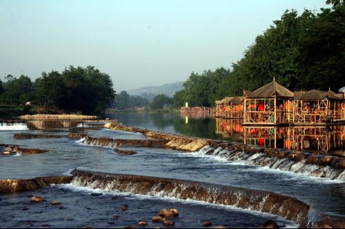  p>平乐镇,广西壮族自治区玉林市陆川县下辖镇,位于 a target="_blank