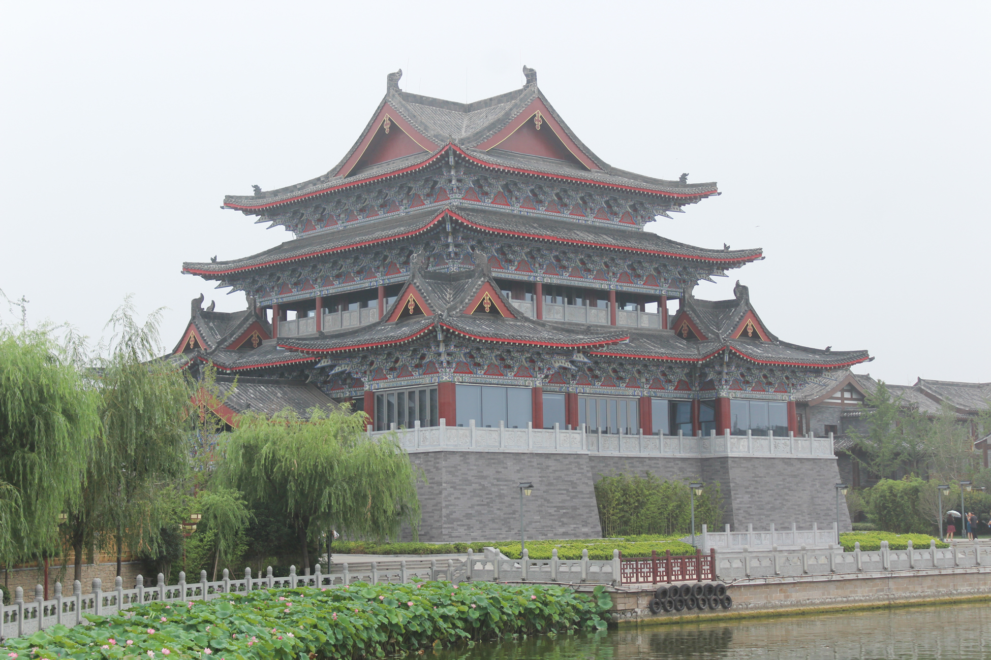  p data-id="gnbl9ztsd9">七盛角是开封首个集旅游,文化,休闲,餐饮