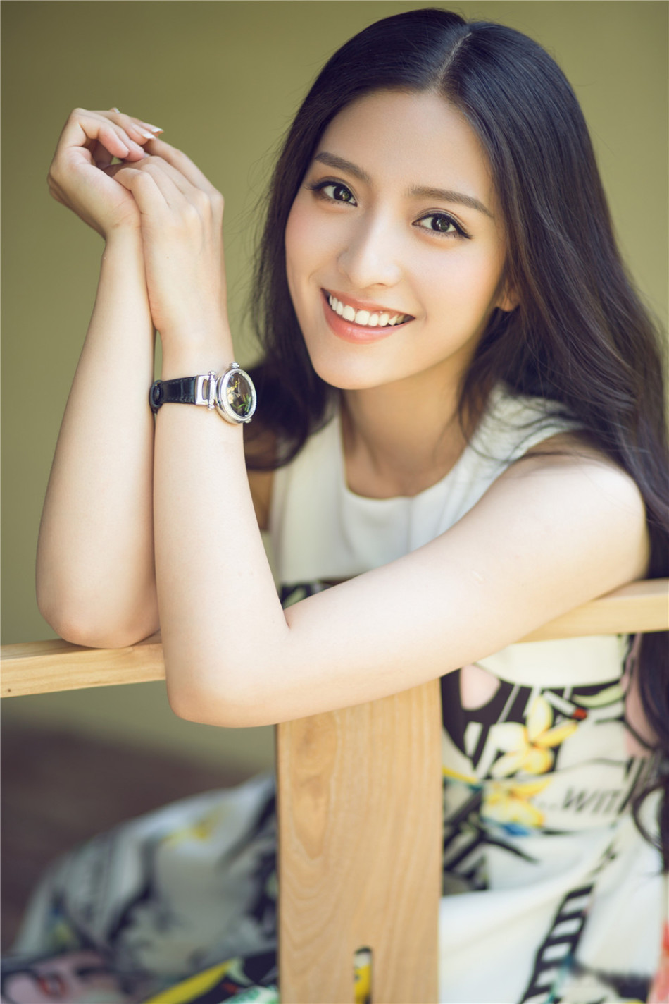  p>潘辰,1988年3月13日出生于上海市,中国内地流行女歌手,女演员.