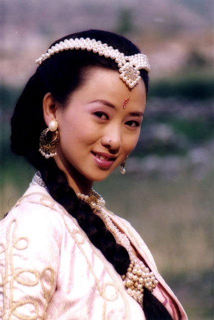  p>翁虹,1968年9月17日出生于香港,中国香港影视女演员,歌手,毕业于 a