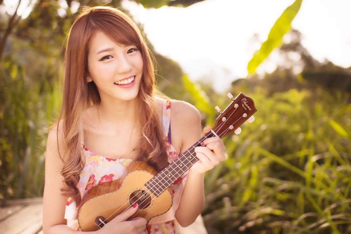  p data-id="go0b8zayuk">《在一起 》是朱主爱演唱的一首歌曲, 收录