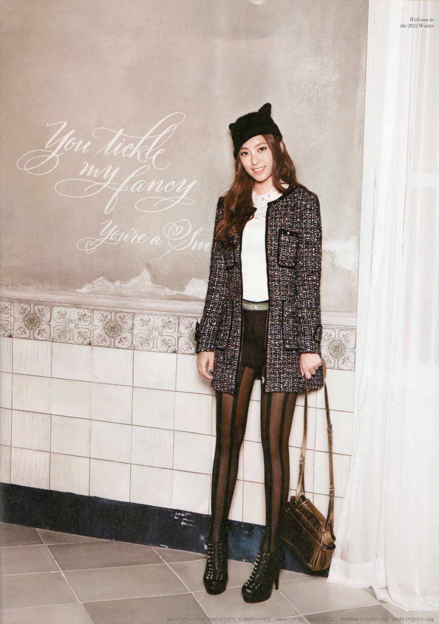  p>尹宝拉(         ,yoon bo ra),1990年