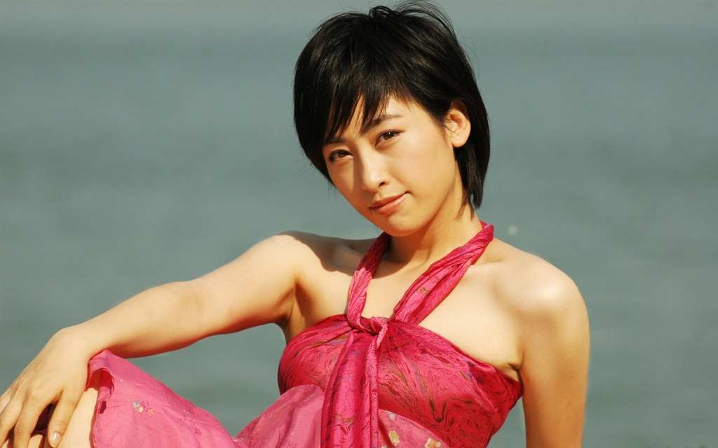 data-lemmaid="3490491">解放军艺术学院 /a>,中国内地女演员