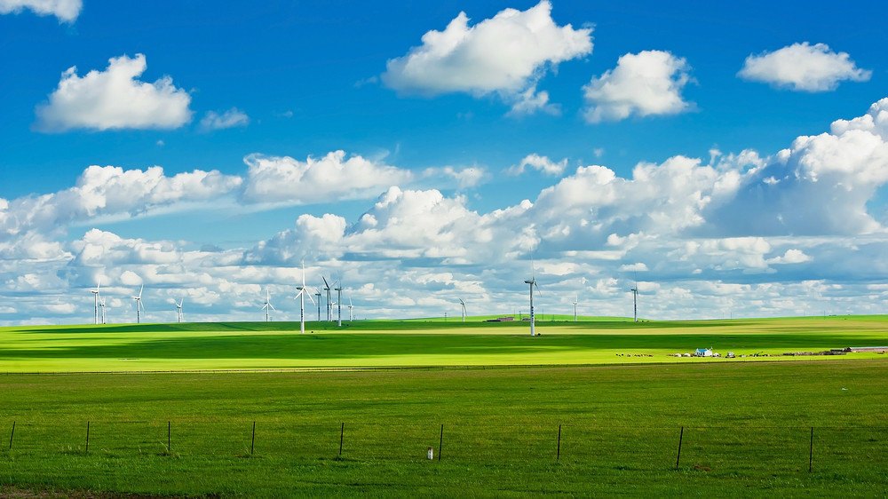  p>形容广阔得望不到边际,辽阔无边.