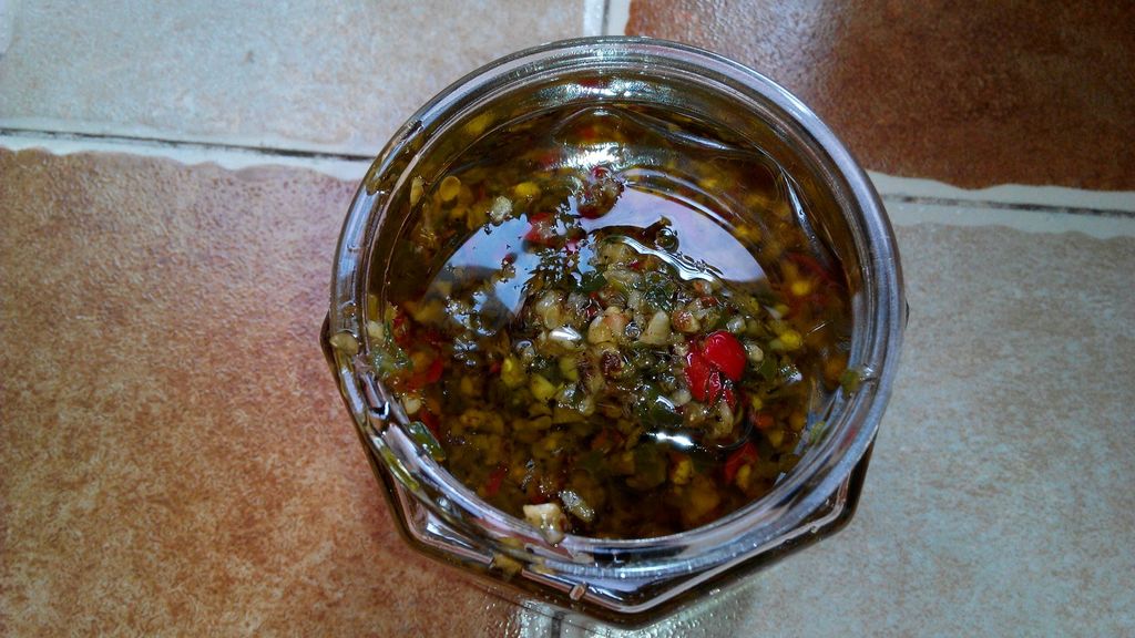  p>青辣椒辣酱是由新鲜青辣椒等制作的食物,制作难度普通. /p>
