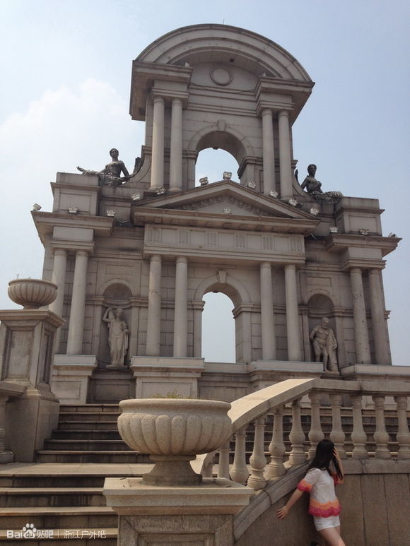  p>天都城欢乐四季公园位于杭州市 a target="_blank" href="/item