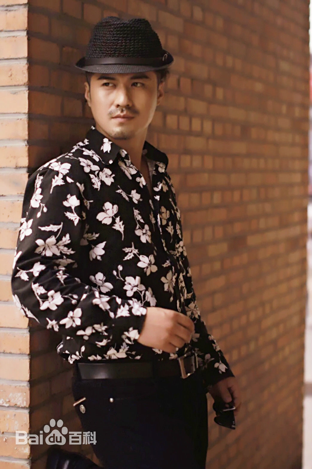 cgbhfo">朱晓华,1986年8月26日出生于陕西省西安市,中国内地影视演员