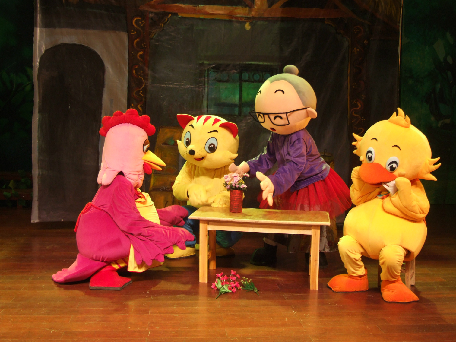 "7378727">北京手拉手儿童艺术剧团 /a>专业从事儿童卡通剧创作和演出