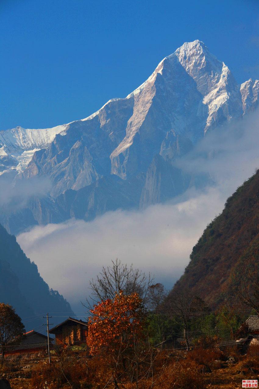 data-id="gnwg2920tg">燕子沟 a target="_blank" href="/item/风景区