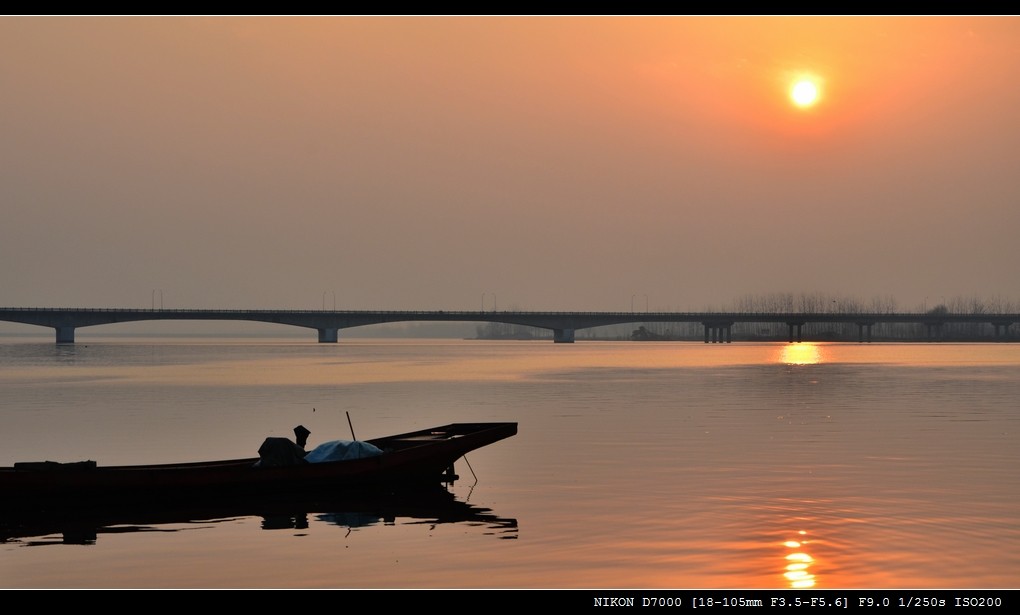  p data-id="gnhedvhl9a">光化汉江公路大桥,又称老河口汉江大桥,坐落