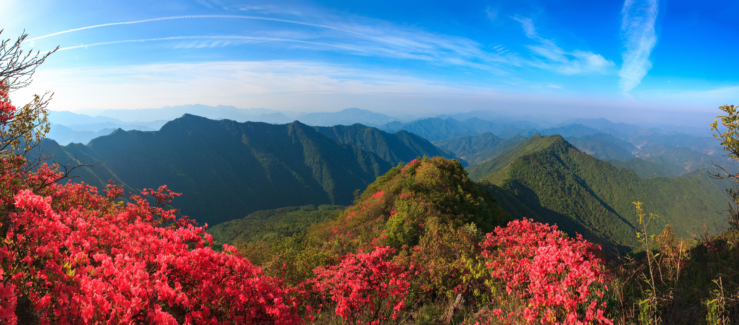  p>昙华谷位于开化县林山乡境内,是以文化旅游为载体的景区,景区内涵
