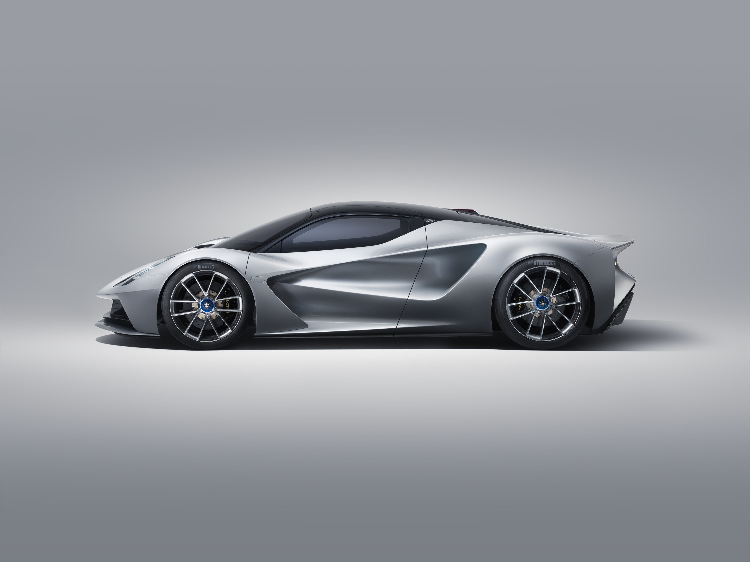  p>路特斯(lotus cars,曾被译为"莲花汽车")是世界著名的跑车与赛车