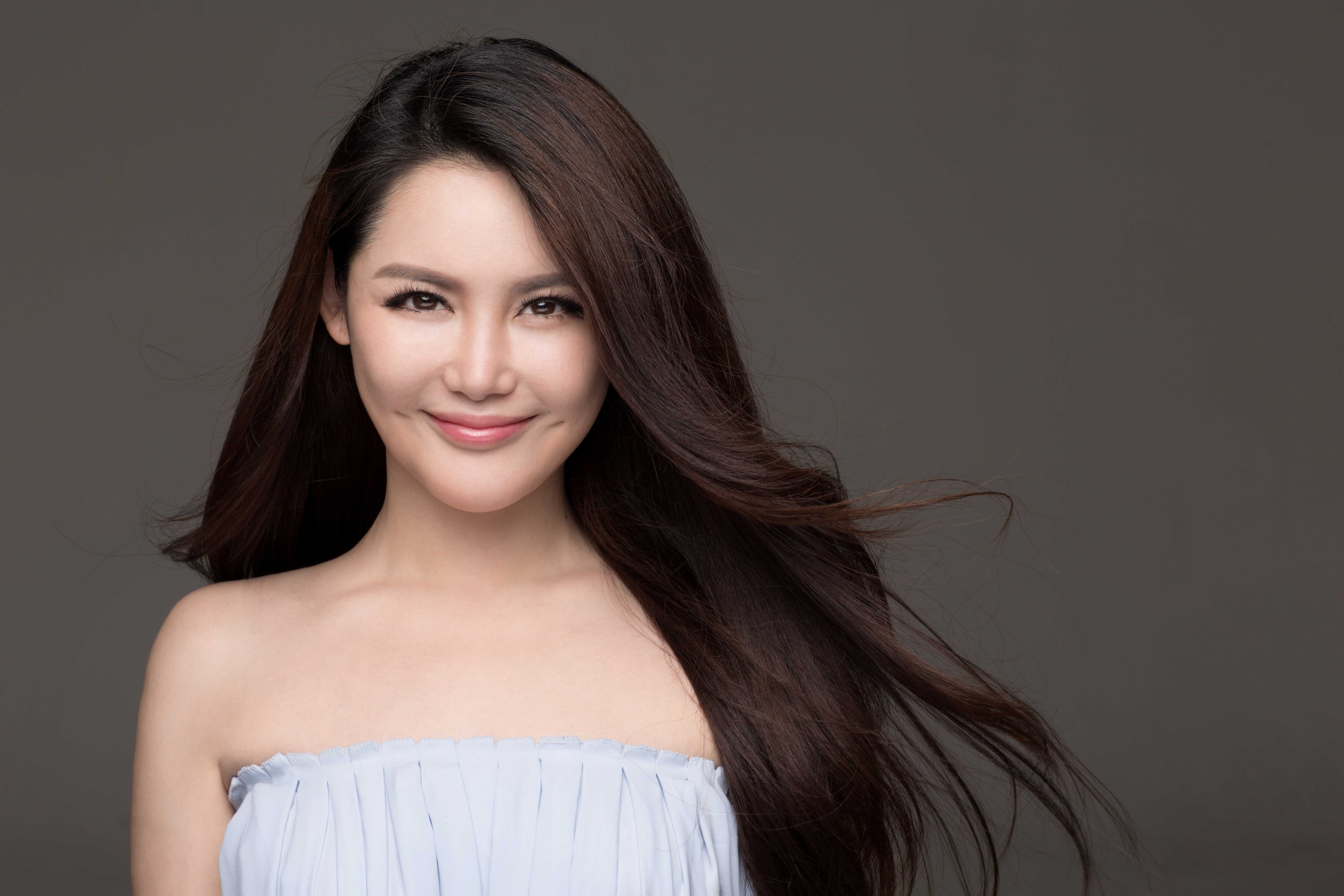  p>郑舒尹(suby cheng),1985年1月16日出生于中国台湾,美籍华裔电子乐