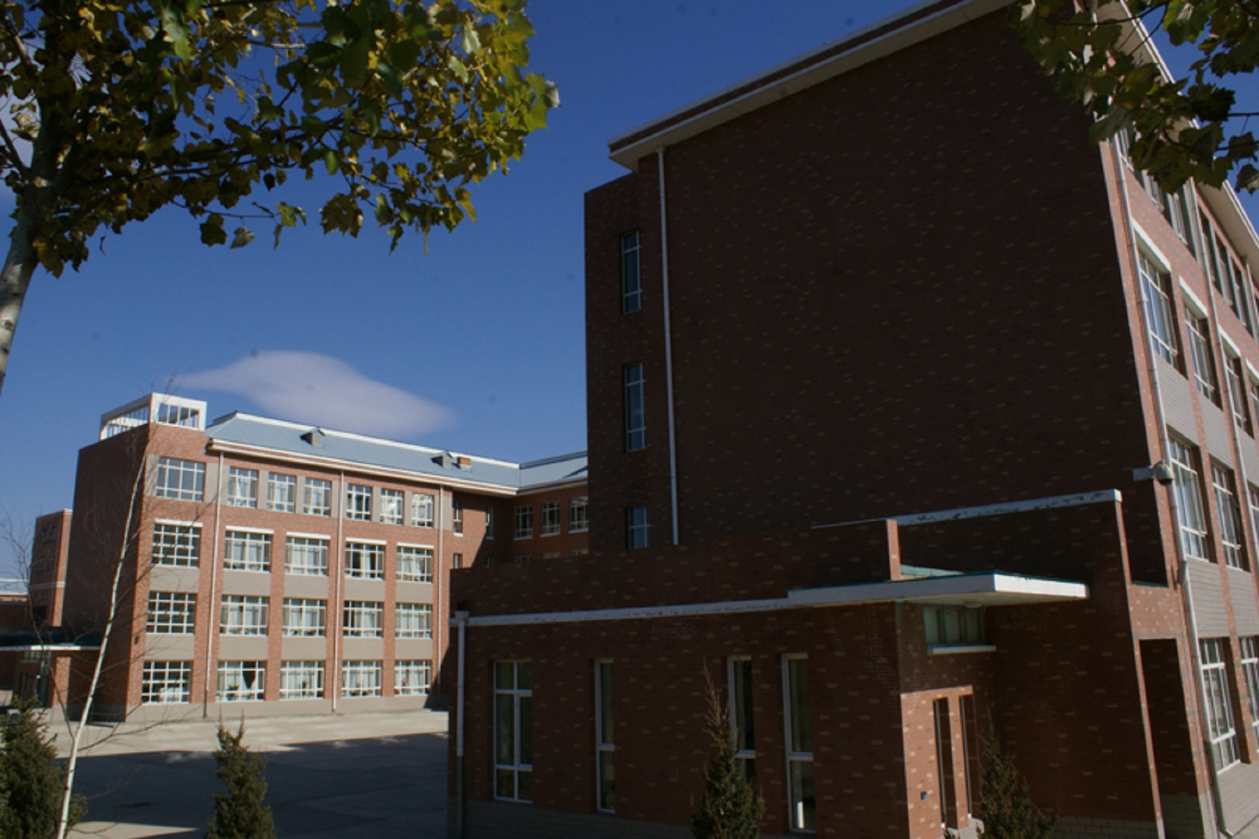  p>牡丹江市第一高级中学,简称牡丹江一中,位于黑龙江省东南部 a href