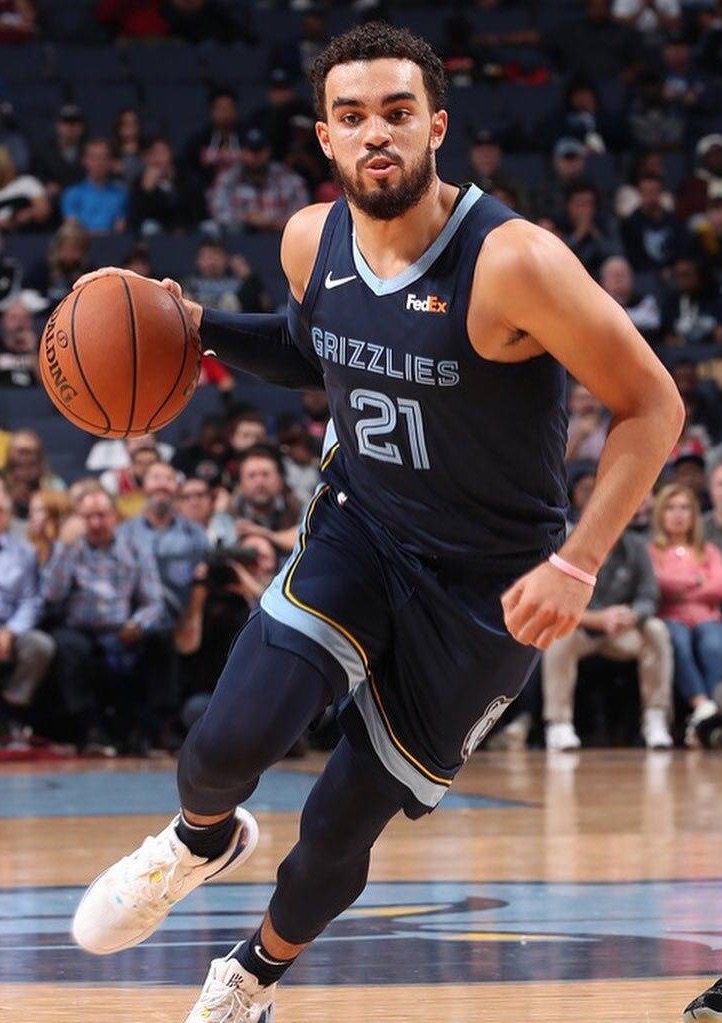  p>泰厄斯·琼斯(tyus jones),1996年5月10日出生于 a target="_blank