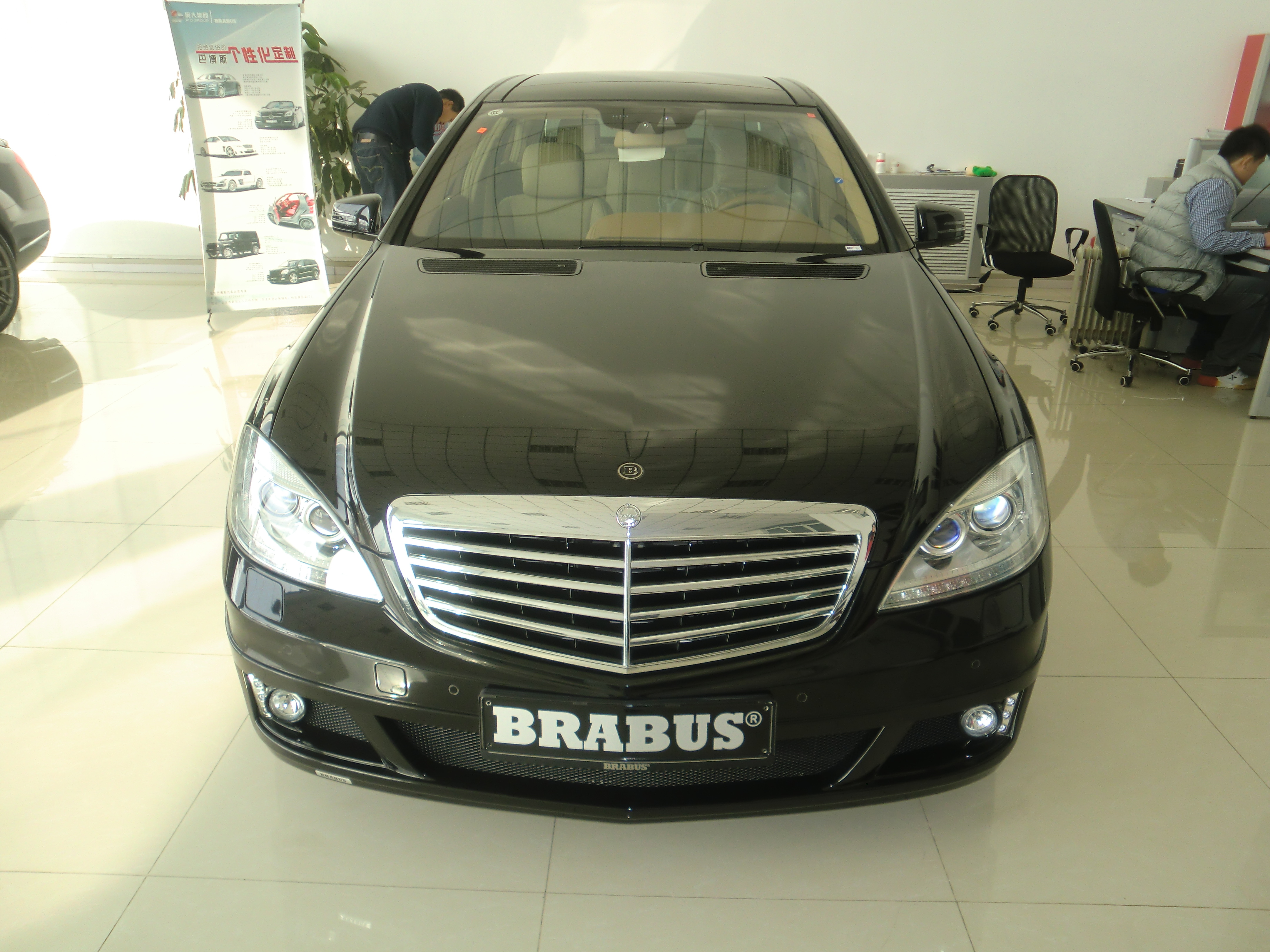  p data-id="gnx0jkgyot">奔驰brabus(巴博斯)s系车型40s hybrid,5233