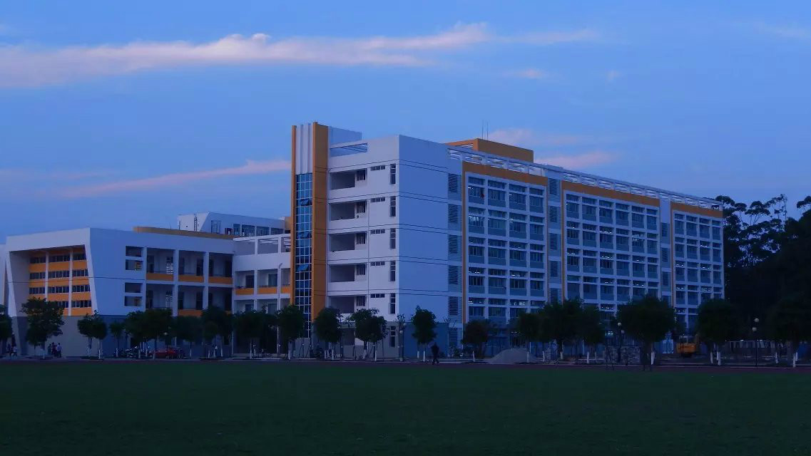 贵港市江南中学