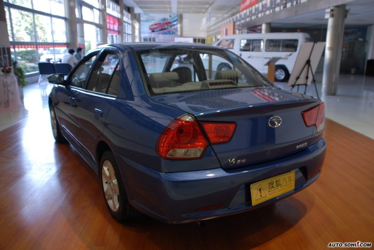  p>v3菱悦是 a target="_blank" href="/item/东南汽车/2830747" data