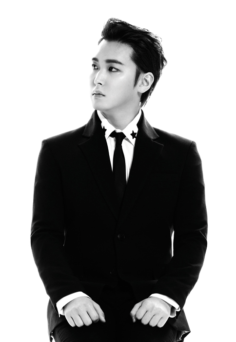 ,1986年1月1日出生于韩国京畿道高阳市,韩国歌手