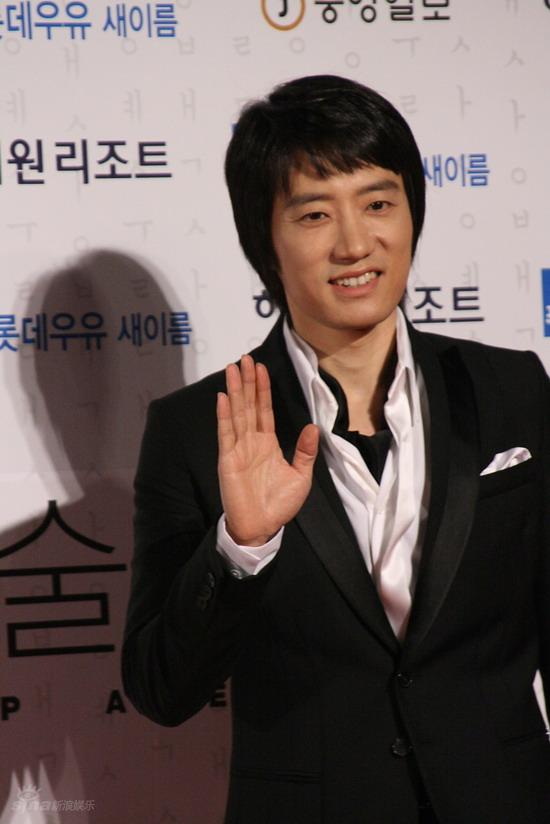  p>金明民 i>(         ,kim myung min) /i>,1972年10月8日出生于