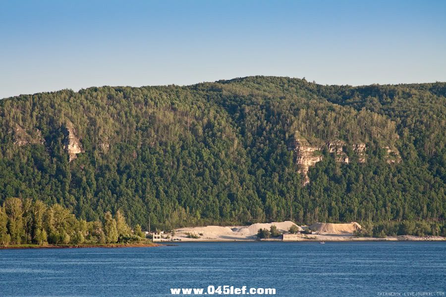  p>古比雪夫水电站又名伏尔加列宁水电站,位于俄罗斯伏尔加(Волг