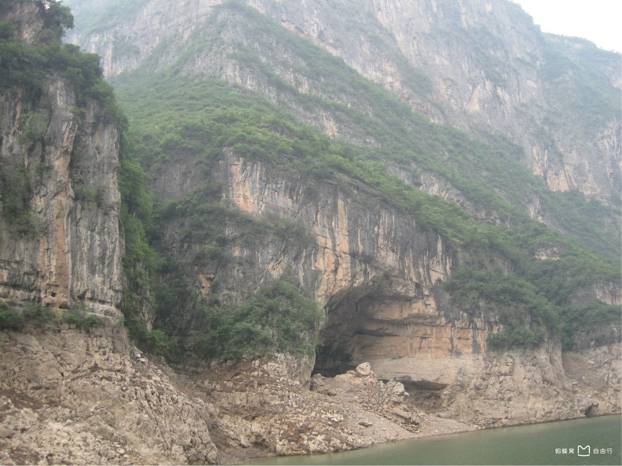 巫峡 /a>自 a target="_blank" href="/item/巫山县">巫山县 /a>城东 