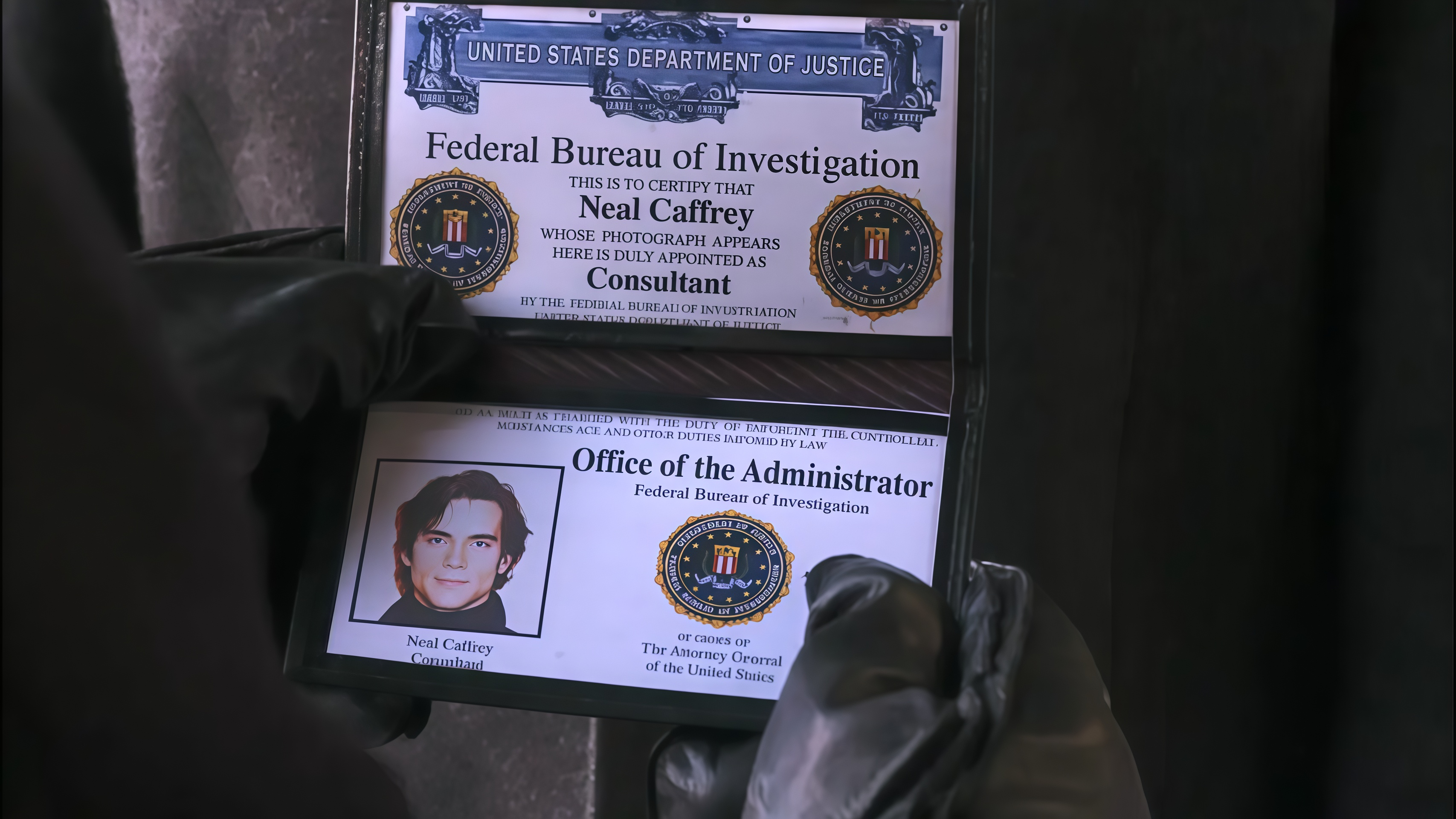 ="/item/white collar,">white collar,《猫鼠游戏》)是由美国usa