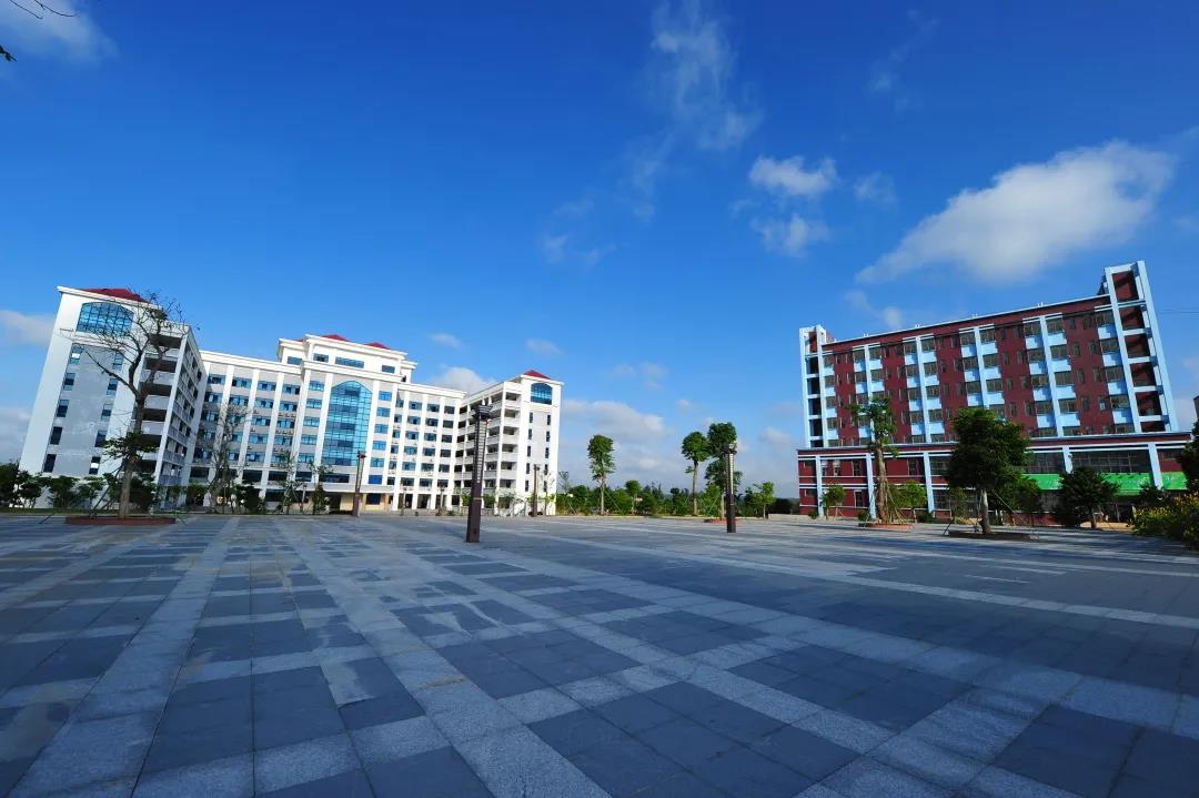 海南外国语职业学院