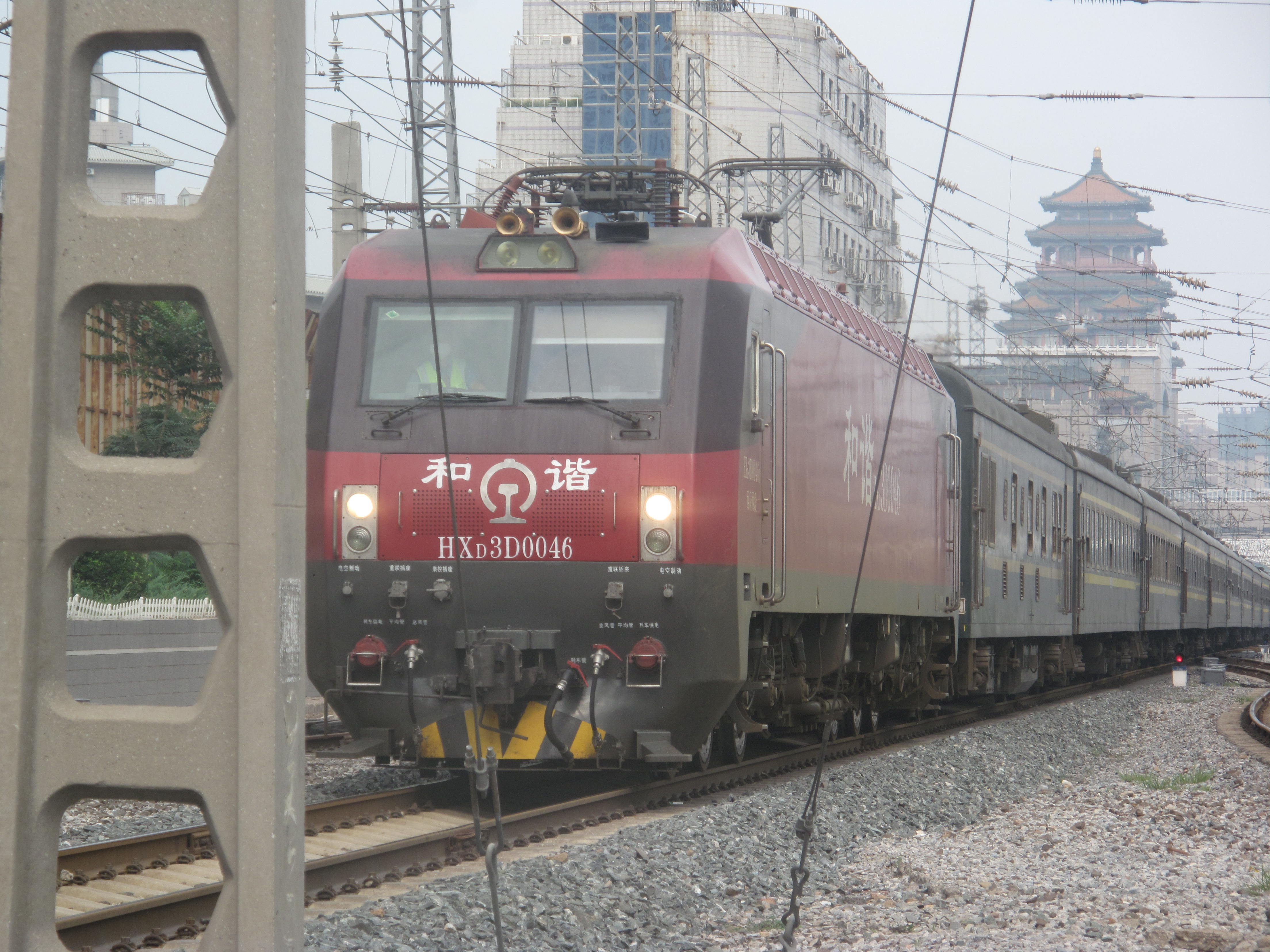  p> b>hxd3d型电力机车 /b>("和谐"电3d型)用于 a target="_blank"