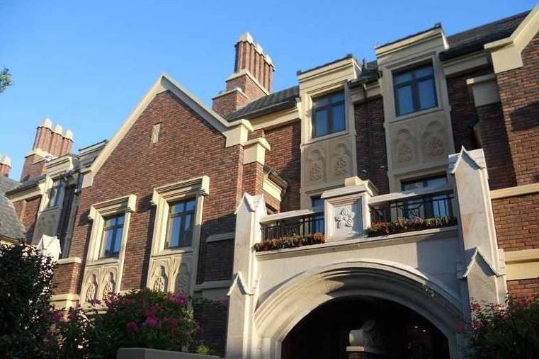  p>南郊别墅(别墅)位于上海市闵行颛桥,由 a target="_blank" href="