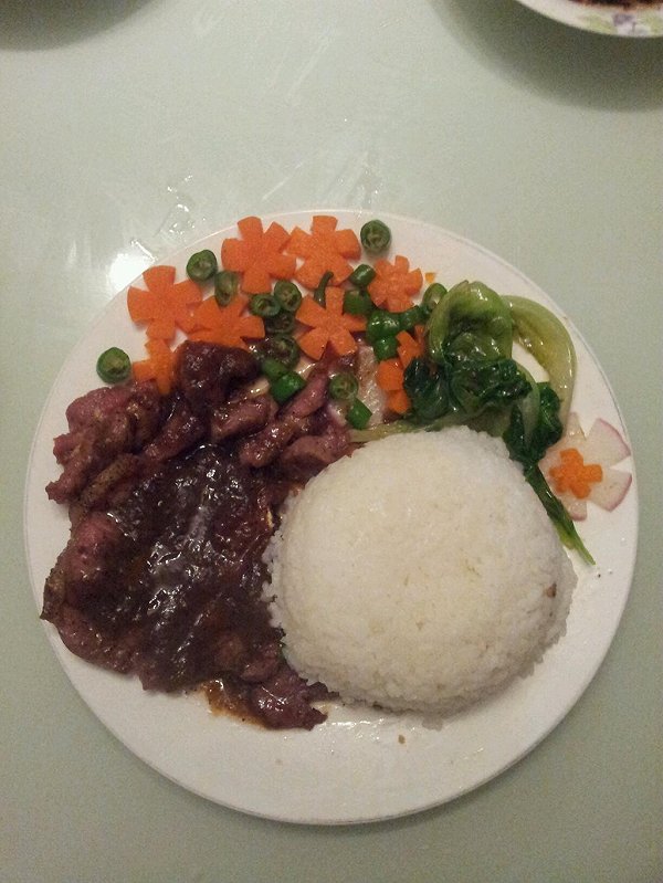 黑胡椒牛排饭