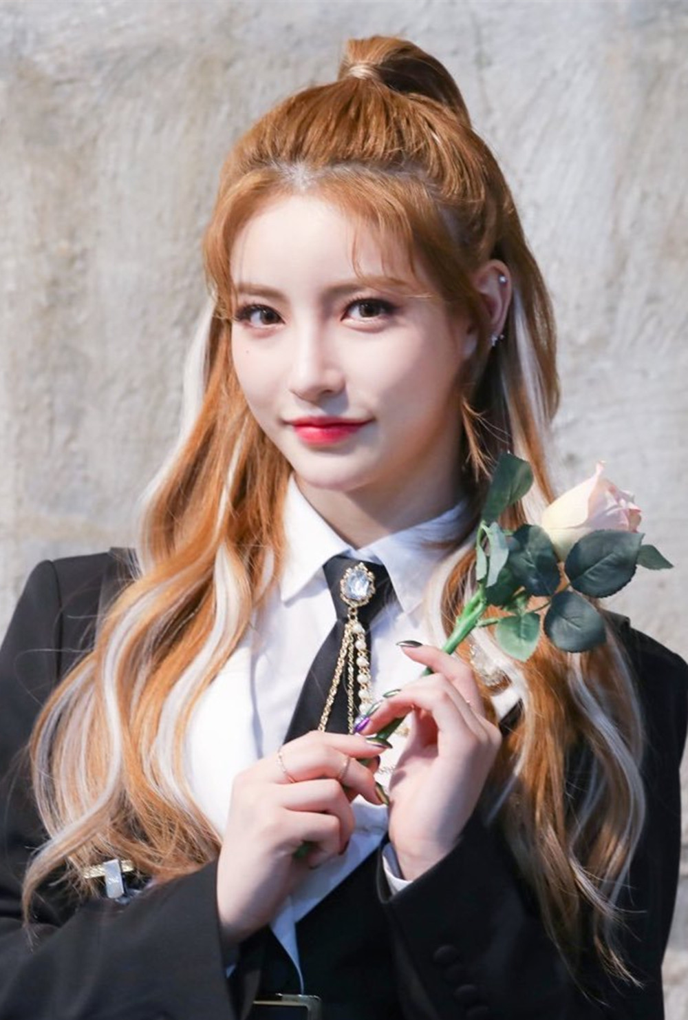  p data-id="gnxbhh6ehu">刘知媛( i>bian /i>),2001年2月13日出生于