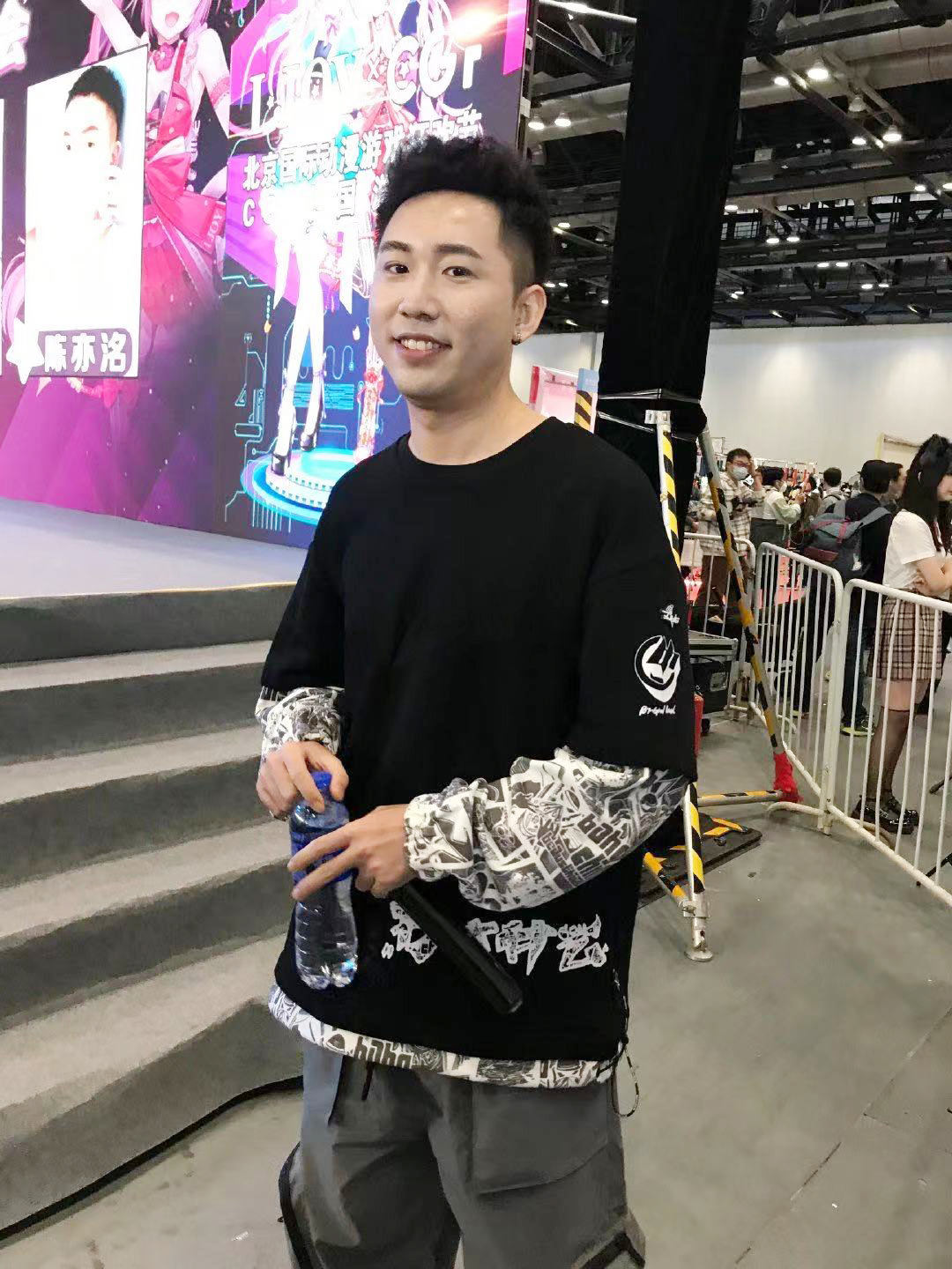  p data-id="2l6t2vruvt1">史泽鲲,中国内地男